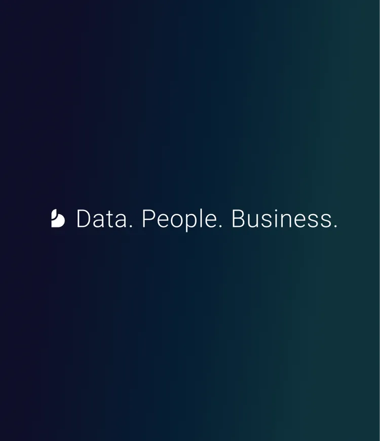 Blueforte Unternehmens-Bildmarke mit dem ihrem Claim Data.People.Business. auf dem dunklen Signature Gradient der Marke