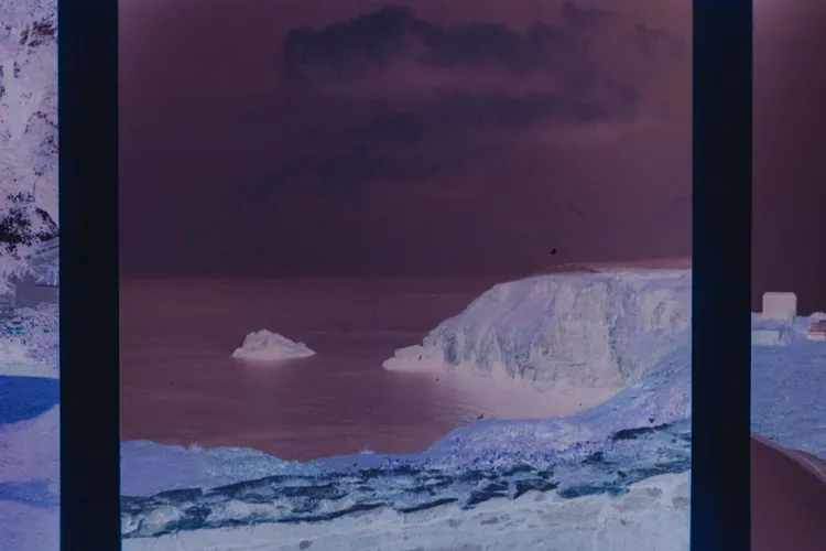 Unsplash image for team alignment discussion whiteboard daylight